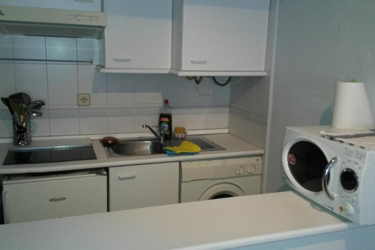 Apartamento Wifi,parking Y Piscina En Frente Fibes Appartement